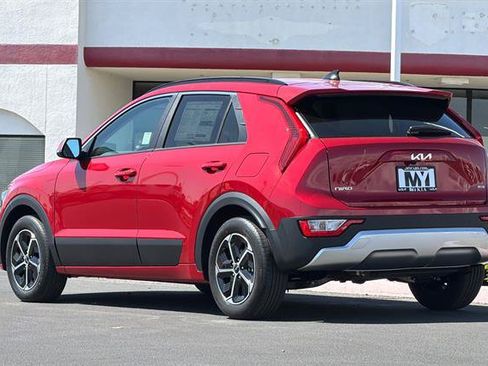 New 2026 Kia Niro EX FWD image 6