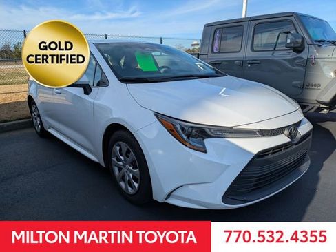 Certified 2023 Toyota Corolla LE image 2