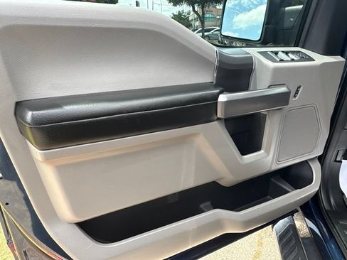 Used 2019 Ford F150 XLT w/ Equipment Group 302A Luxury AWD/4WD image 9