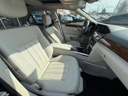 Used 2014 Mercedes-Benz E 550 4MATIC Sedan image 11