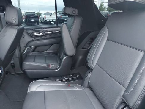 Used 2023 GMC Yukon Denali AWD/4WD image 28