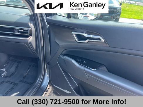 Used 2024 Kia Sportage EX FWD image 60