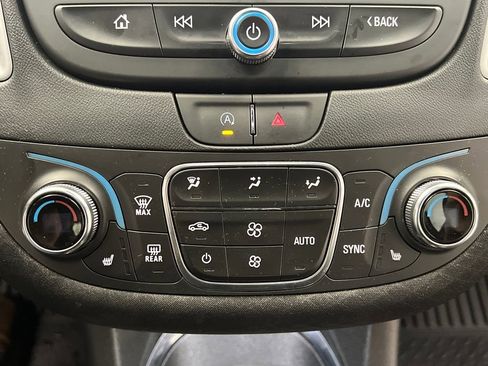 Used 2024 Chevrolet Malibu LT image 46