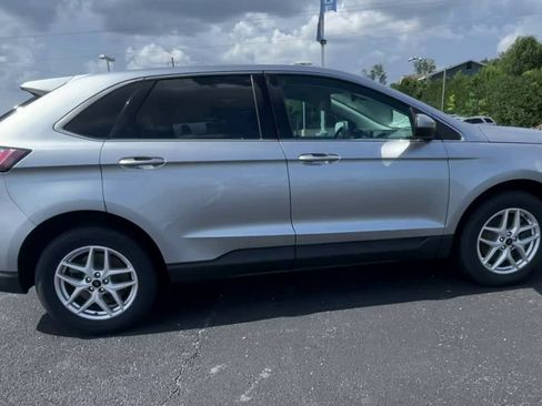 Used 2024 Ford Edge SEL AWD/4WD image 9