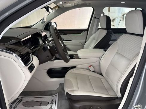 Used 2024 GMC Acadia Denali w/ Super Cruise Package AWD/4WD image 11