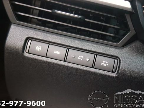 Certified 2025 Nissan Altima 2.5 SV w/ SV Premium Package FWD image 22