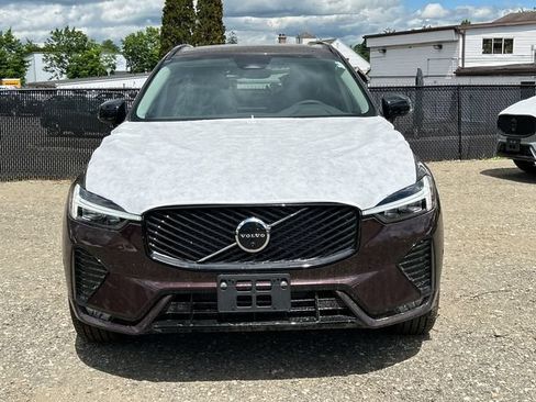 Used 2026 Volvo XC60 B5 Plus w/ Protection Package Premier AWD/4WD image 6