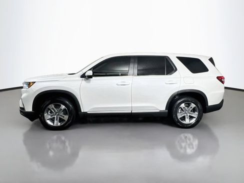 Used 2025 Honda Pilot EX-L image 6