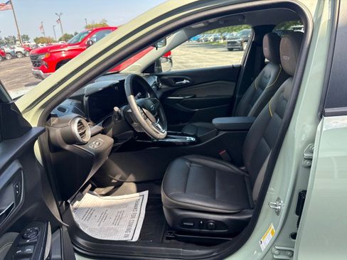 Used 2026 Chevrolet Trax ACTIV FWD image 15