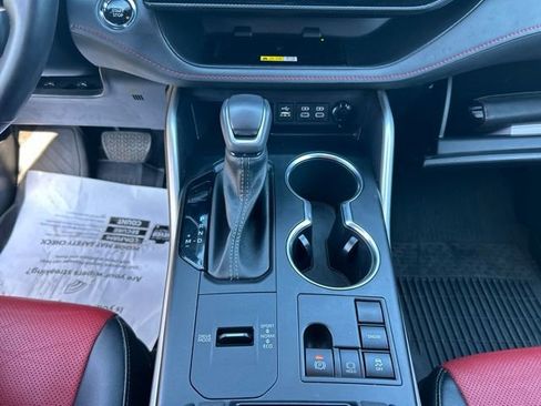 Used 2023 Toyota Highlander XSE FWD image 24