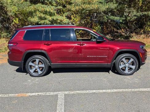 Certified 2021 Jeep Grand Cherokee L Limited w/ MOPAR Finishing Package image 8