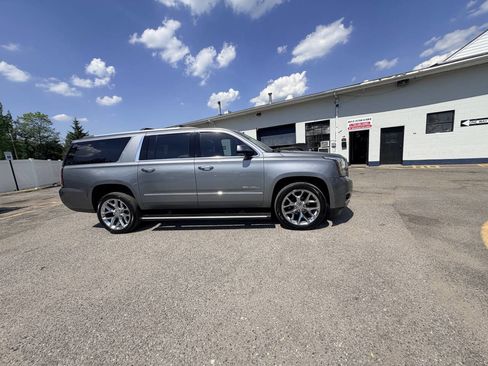 Used 2019 GMC Yukon XL Denali w/ Denali Ultimate Package AWD/4WD image 27