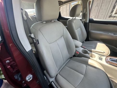 Used 2015 Nissan Sentra SL w/ SL Premium Package FWD image 35