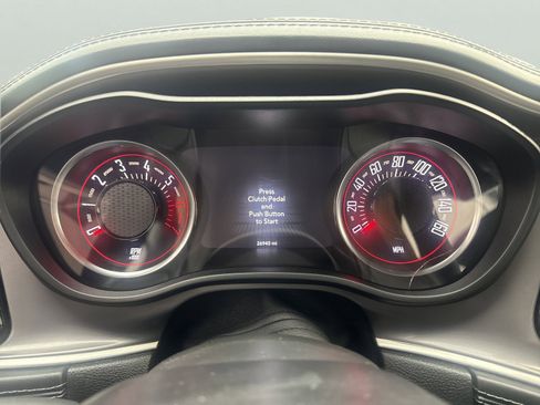 Used 2022 Dodge Challenger R/T w/ Plus Package image 17