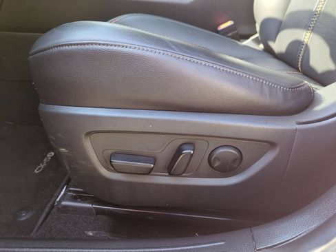 Used 2025 MAZDA CX-50 AWD 2.5 S w/ Premium Plus Pkg image 14