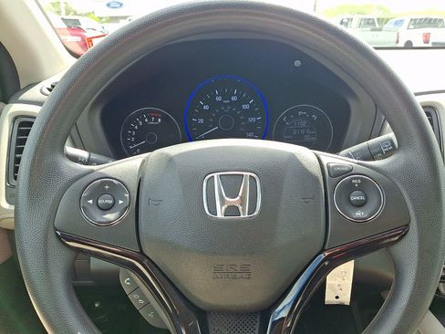Used 2018 Honda HR-V LX image 19