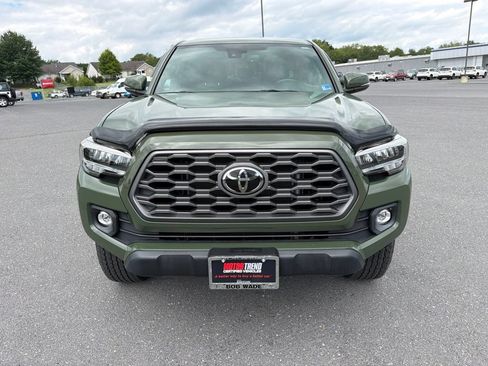Used 2021 Toyota Tacoma TRD Off-Road w/ Technology Package AWD/4WD image 8