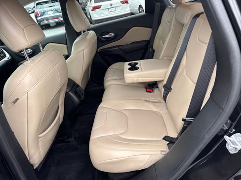 Used 2016 Jeep Cherokee Limited w/ Technology Group image 20