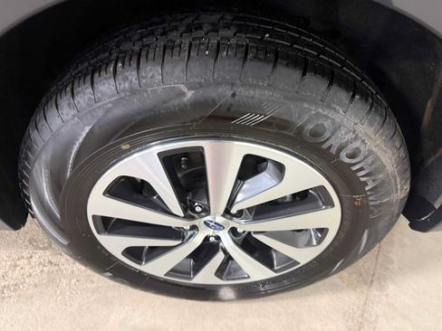 Certified 2025 Subaru Outback Premium w/ Popular Package #1A AWD/4WD image 9