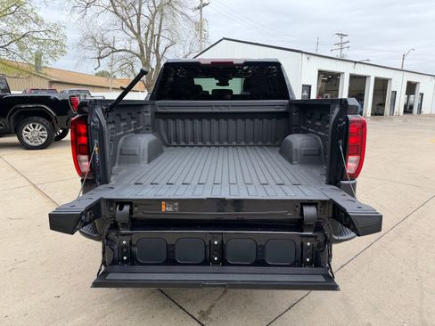 Used 2024 GMC Sierra 1500 Elevation AWD/4WD image 14
