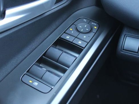 New 2026 Subaru Solterra AWD/4WD image 34