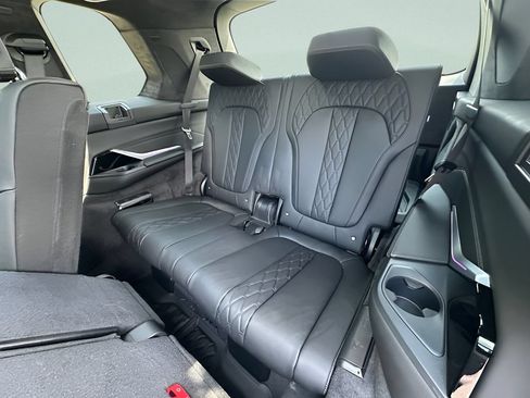 Certified 2026 BMW X7 xDrive40i w/ Executive Package AWD/4WD image 25