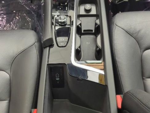 Used 2023 Volvo XC90 B5 Plus AWD/4WD image 26