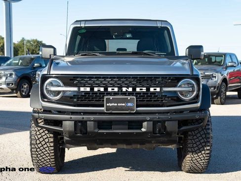 Used 2024 Ford Bronco Wildtrak image 2