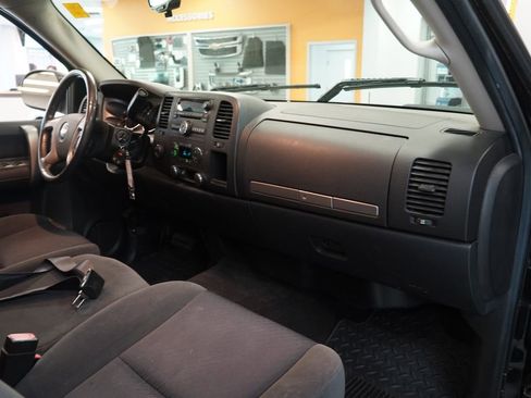 Used 2009 Chevrolet Silverado 1500 LT w/ Power Pack Plus AWD/4WD image 34