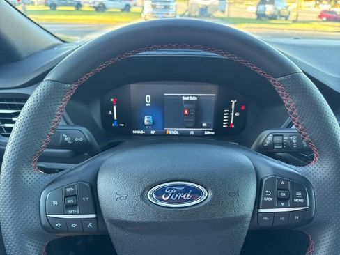 Used 2023 Ford Escape ST-Line image 17