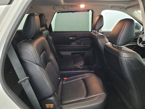 Used 2022 Nissan Pathfinder SL w/ SL Premium Package AWD/4WD image 19
