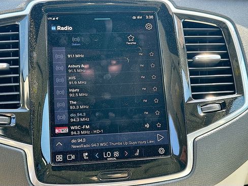 Used 2023 Volvo XC90 B6 Plus w/ Protection Package Premier image 14