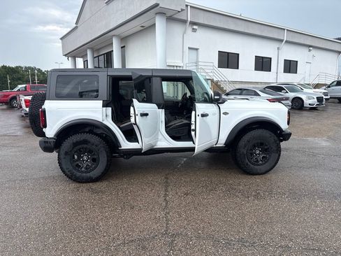 Certified 2024 Ford Bronco Wildtrak AWD/4WD image 8