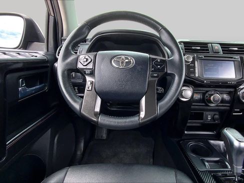 Used 2017 Toyota 4Runner TRD Off-Road Premium AWD/4WD image 6