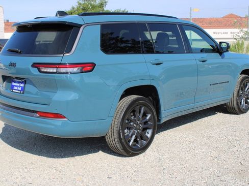 New 2026 Jeep Grand Cherokee L Limited AWD/4WD image 4