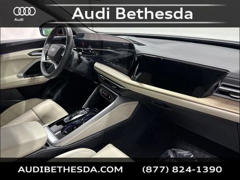 Certified 2025 Audi Q5 Premium Plus w/ Premium Plus AWD/4WD image 11