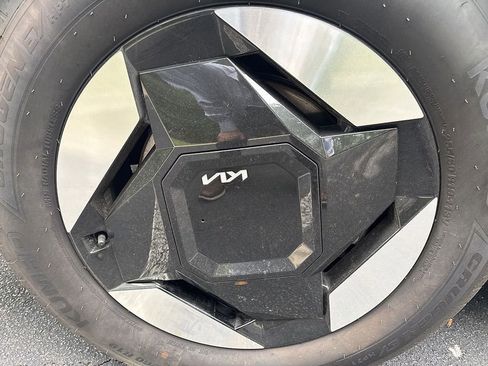 Used 2026 Kia EV9 Wind AWD/4WD image 8