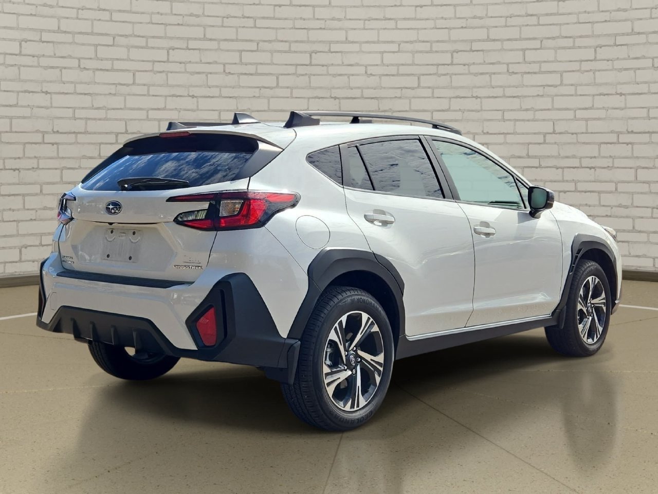 Used 2024 Subaru Crosstrek 2.0i Premium w/ Crosstrek Mirror Package AWD/4WD image 5