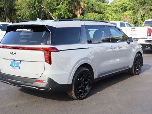 Used 2026 Kia Carnival SX Prestige FWD image 9
