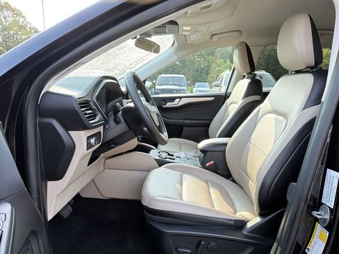 Used 2022 Ford Escape SEL AWD/4WD image 11