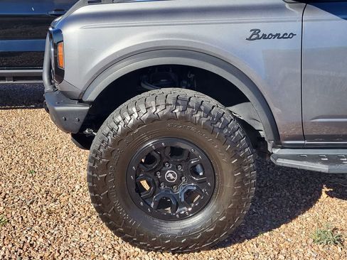 Used 2022 Ford Bronco Wildtrak image 6