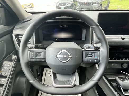 Used 2026 Nissan Rogue SL AWD/4WD image 19
