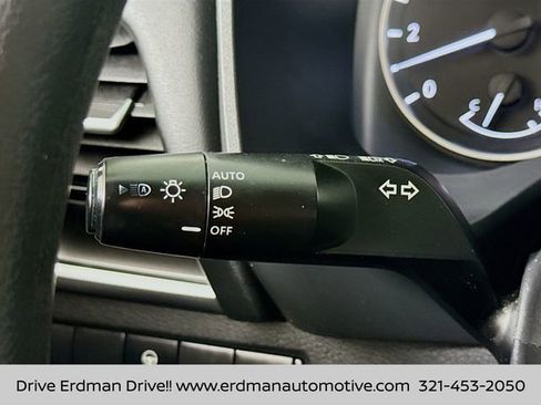 Certified 2022 Nissan Rogue SV image 15