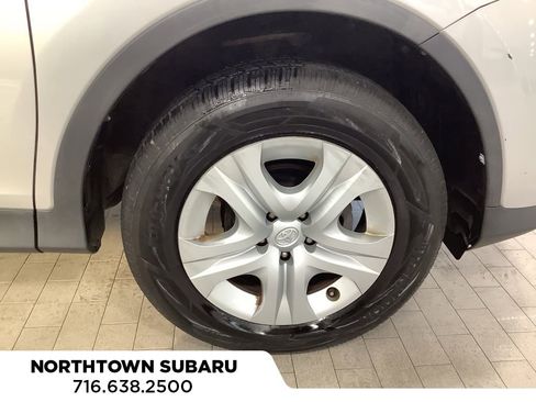 Used 2015 Toyota RAV4 LE image 12