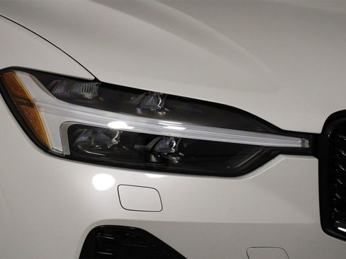 New 2025 Volvo XC60 B5 Core w/ Climate Package image 14