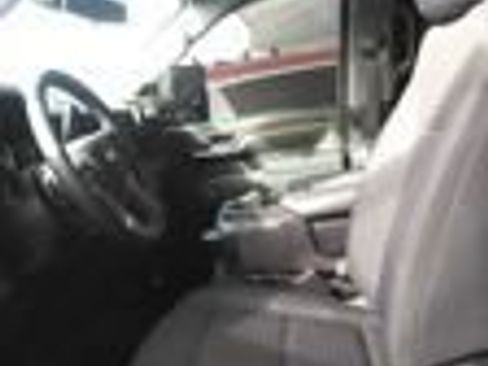 Used 2025 Chevrolet Silverado 2500 LT w/ Convenience Package image 5