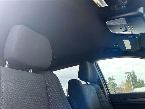 Certified 2018 Jeep Grand Cherokee Laredo image 14