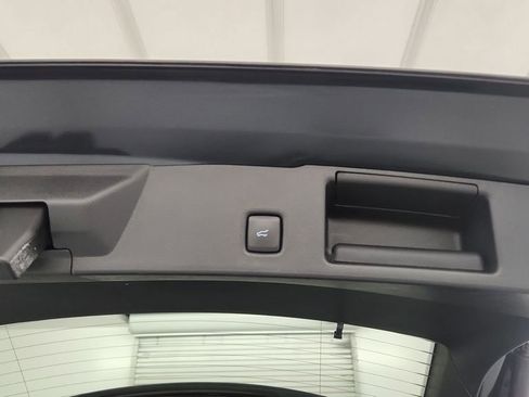 Used 2022 Ford Escape SEL image 19