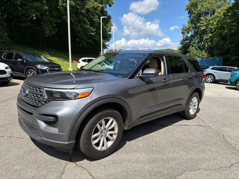 Used 2021 Ford Explorer 4WD w/ Class III Trailer Tow Package image 5