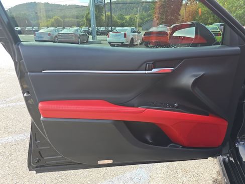 Used 2023 Toyota Camry XSE image 15